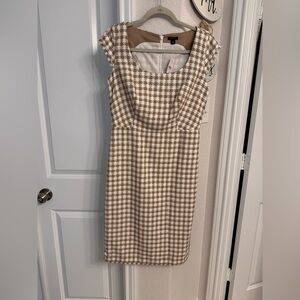Ann Taylor sheath style dress